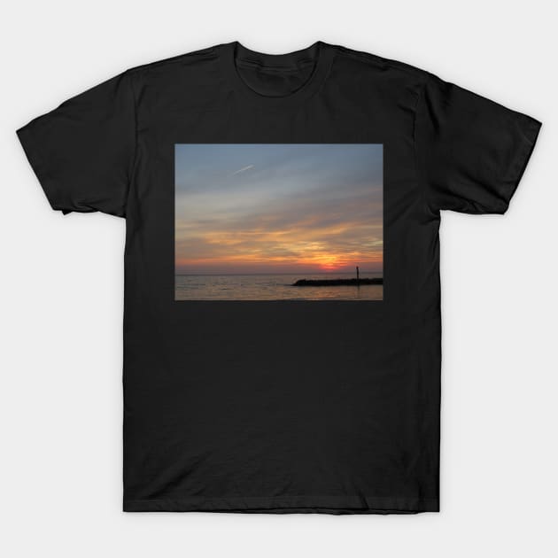 Potomac River Sunset 006 T-Shirt by ToniaDelozier